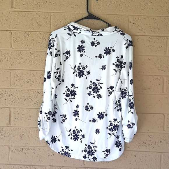 DNA Couture Black and White Floral Casual Blouse - Picture 5 of 9